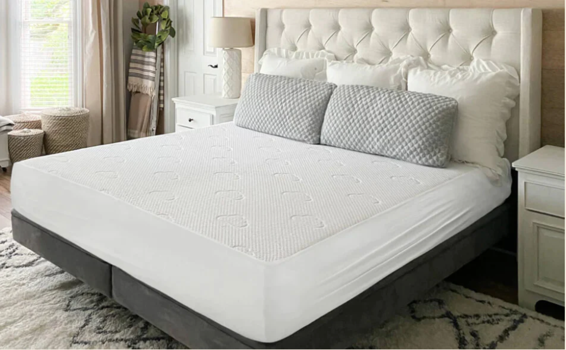 Puffy mattress protector